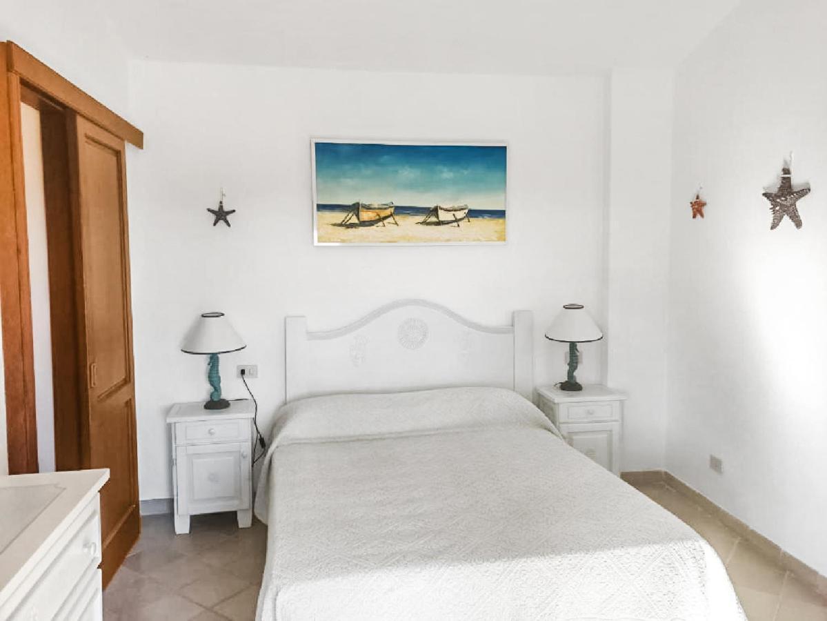 Villetta 4 Stanze Da Letto, 7 Posti, Vista Mare San Teodoro  Exterior foto